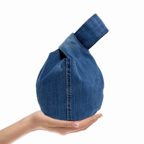 Jeans upcycling Tasche klein | Handgelenktasche Damen | Beuteltasche Jeans | Kleine Handtasche Blau | Jeans Clutch Damen | Blue denim Bag