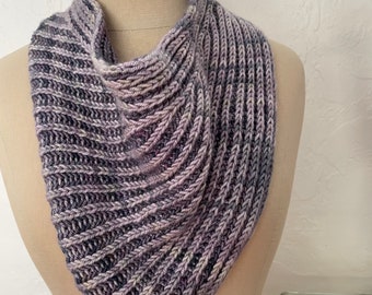 Squishy Soft Two-Sided Cowl