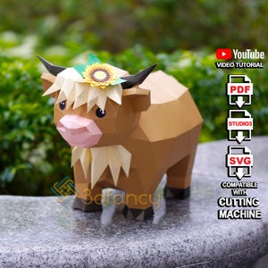 Low poly Vache Highland 3D Papercraft PDF, Modèle SVG pour créer une jolie vache Highland, Vache 3D pour décoration de chambre d'enfant, Cadeaux bricolage pour enfants