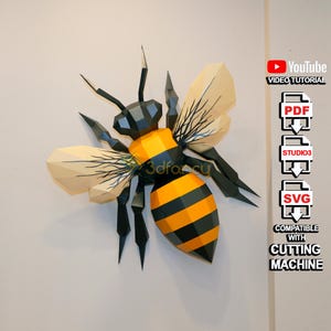 Modèle PDF 3D Abeille Papercraft SVG – Abeille à accrocher au mur, modèle en papier cartonné pour la décoration intérieure, sculpture en papier low poly