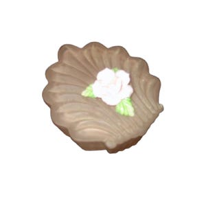 1930s Art Deco Pink Satin Glass with Porcelain Rose Trinket Box, Vanity, Jewelry Box, or Cachet