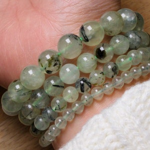 Prehnite bracelet in natural pearls 4/6/8/10/12 mm