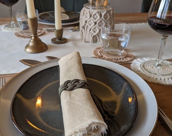 Macrame napkin ring / napkin tape