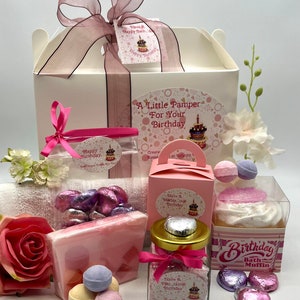 Ladies Birthday Pamper Hamper | SPA Gift Box For Her | "HAPPY BIRTHDAY" Bath Bomb | Soap Chocolates Bath Dust Scented Candle