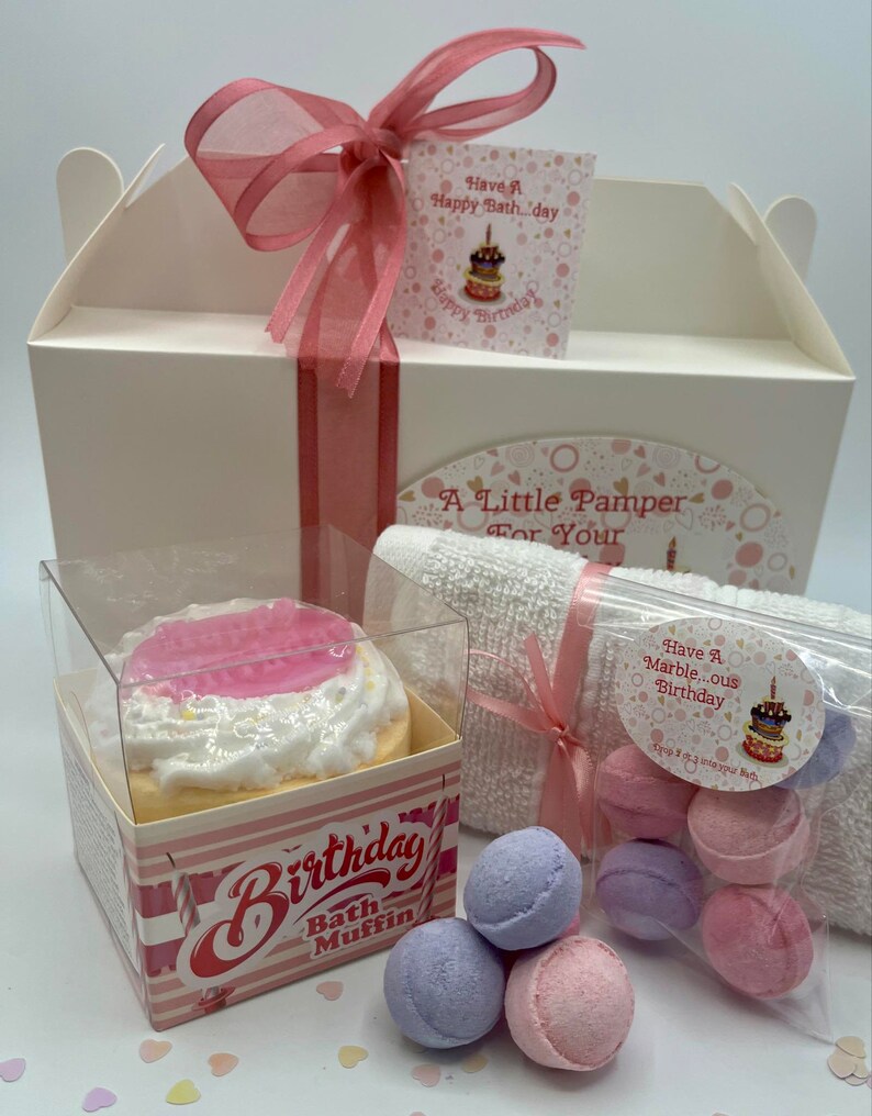 Ladies Birthday Pamper Hamper | 18th 21st 30th 40th 50th 60th | SPA Gift Box For Her | "HAPPY BIRTHDAY" Bath Bomb imagen 4