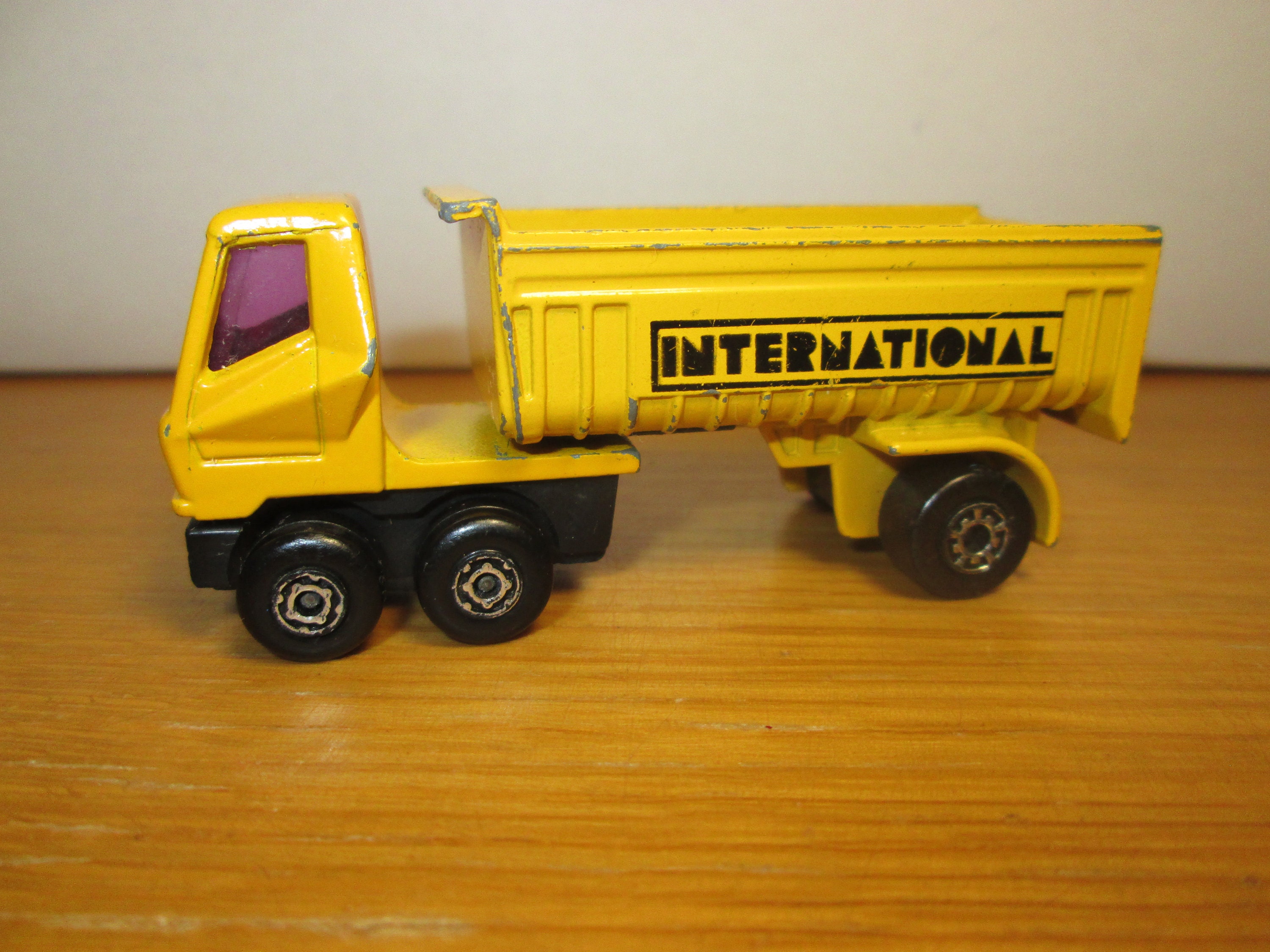 Matchbox 1973 No 60 Articulated Truck & International Trailer Etsy