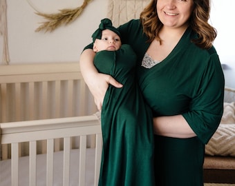 Bata verde esmeralda a juego y manta para bebé lisa - Regalo para baby shower - Regalo para mamá primeriza - Bata y vestido de lactancia de encaje - Bata de hospital - Parto