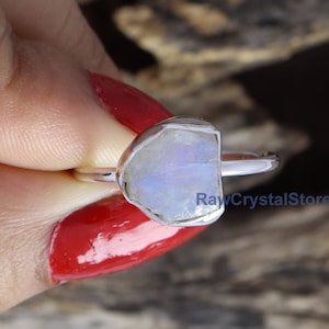 Raw Moonstone Ring, Moonstone Silver Ring, Rainbow Moonstone Ring Uncut Raw Ring, Bohemian Ring, Statement Ring, One Of Kind Ring, Midi Ring