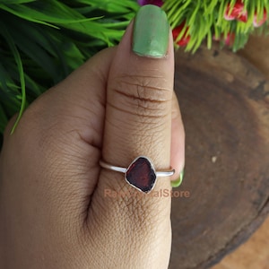 Raw Garnet Ring, Genuine Garnet Raw Ring, Organic Uncut Raw Crystal Ring, 925 Silver Ring, Rough Stone Ring, Minimalist Band Ring, Midi Ring image 3