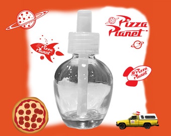 Pizza Planet Wall Diffuser Plugin Recarga de fragrância inspirada em fragrâncias Disney Óleos essenciais Disney World e Disneyland Scents (1oz)