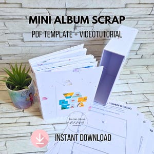 Può includere: Un mini album per scrapbooking bianco con custodia abbinata, caratterizzato da una grafica colorata sulla copertina. Il set include modelli di carta stampati con schemi di taglio e il testo MINI ALBUM SCRAP PDF TEMPLATE + VIDEOTUTORIAL.
