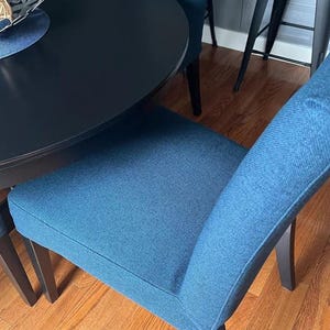 Vervanging voor HENRIKSDAL-stoel (normaal formaat) met lange rok Handgemaakte op maat gemaakte hoes Meerdere kleur- en stofopties