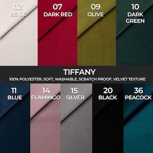 Pode incluir: Cart&atilde;o de amostra que mostra 10 cores de tecido diferentes, incluindo bege, vermelho escuro, oliva, verde escuro, azul, flamingo, prata, preto e azul-petr&oacute;leo. O cart&atilde;o &eacute; etiquetado como "Tiffany" e "100% poli&eacute;ster, macio, lav&aacute;vel, &agrave; prova de arranh&otilde;es, textura de veludo".