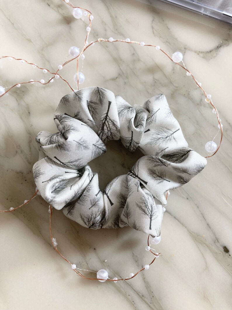 SCRUNCHIE WE WORE FOLKLORE main image 1