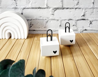 Set of 2 photo holders with a small heart | Raysin card holder | Table decoration | Wedding decoration | Business card holder