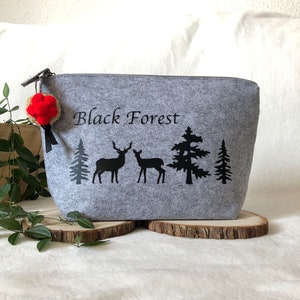 Personalized cosmetic bag made of felt with Bollenhut pendant / beauty bag / make-up bag