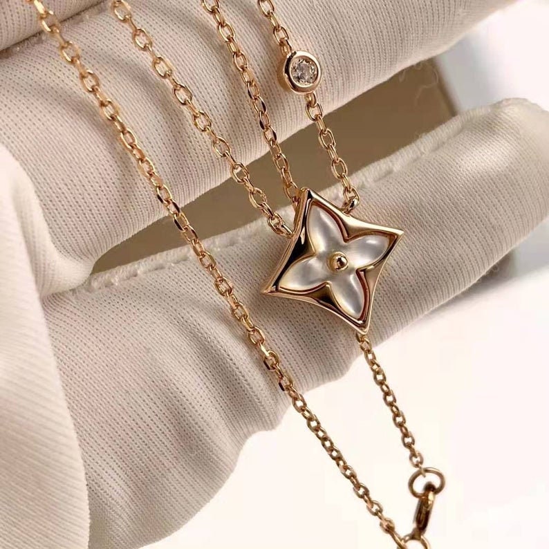 Mother of Pearl Star Blossom Necklace -  Denmark