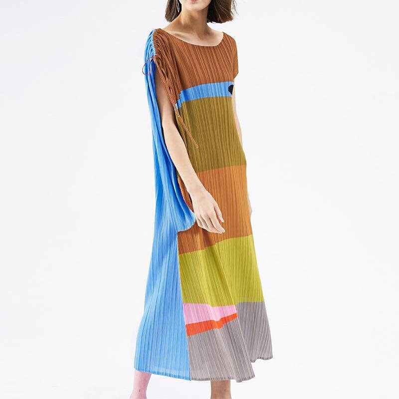 Chic Plissé Pleated Midi Dress