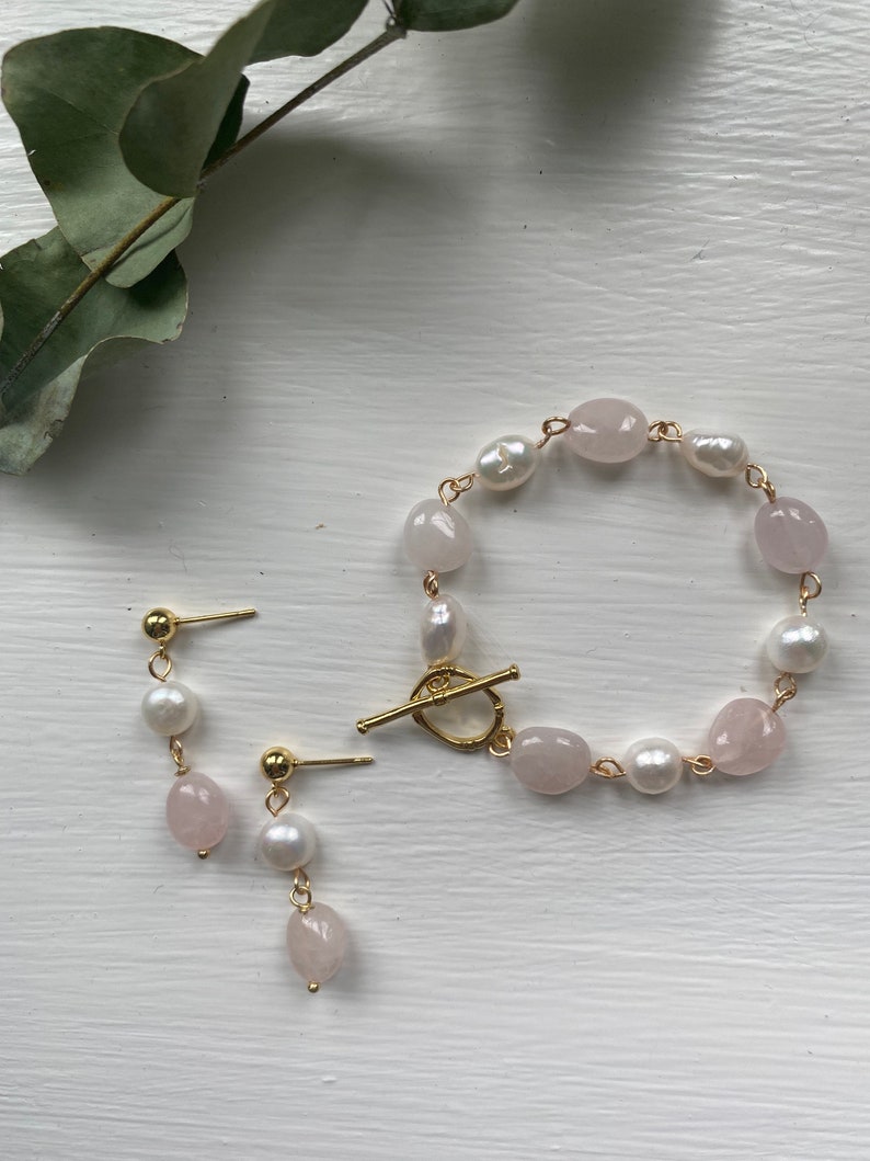 Rose Quartz & Freshwater Pearl Bracelet Gold Plated Toggle Clasp multicolor beaded bracelet, Gift for Her, Wedding jewelry, mixed gemstone image 4