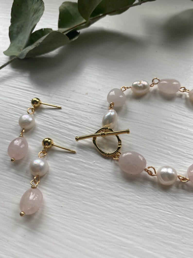 Rose Quartz & Freshwater Pearl Bracelet Gold Plated Toggle Clasp multicolor beaded bracelet, Gift for Her, Wedding jewelry, mixed gemstone image 3