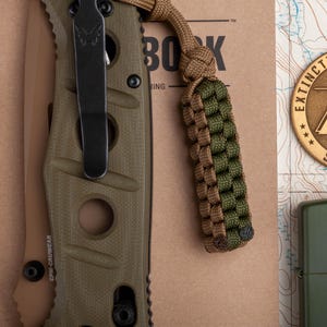 Two Color Minimal Square Knot 550 Paracord Knife Lanyard | Choose From 70 Colors