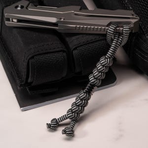 Split Snake Knot Knife Lanyard: Paracord Bead, Stainless Steel or Titanium