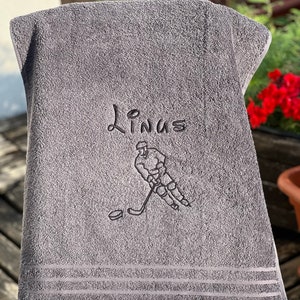 Personalisiertes Eishockey Handtuch/Duschtuch mit Namen - Geschenk für Spieler & Trainer - Besticktes Sporttuch
