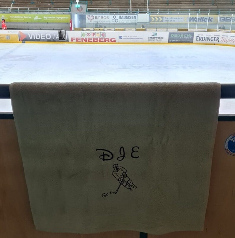 Eishockey Handtuch | Duschtuch | mit Namen | Hockey | Hockey-Spieler | Hockey-Team | Hockeyhandtuch | Geschenk für Sportler | Hockey-Puck Mint