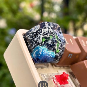 手作りのスノーマウンテン職人キーキャップ、SAプロファイル樹脂アルパインランドスケープ（1U）ESCキー、カスタムグレイシャーチェリーMXゲーマーギフト（男性向け）
