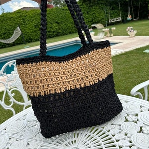 Elegant Women's Tote Bag