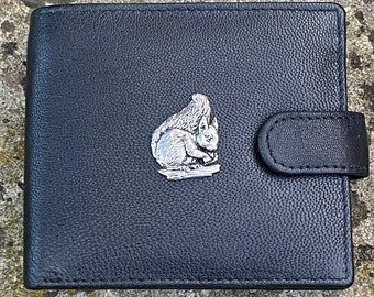 Squirrel Soft Leather Wallet Gift Boxed Detailed English Solid Pewter country squirrel Emblem Black or Dark Brown Wallet Men's Accessory