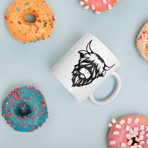 Xícara de café Highland Cow, Highland Coos, caneca de café, inauguração de casa, café, personalizado, presente, para ela, para ele, aniversário