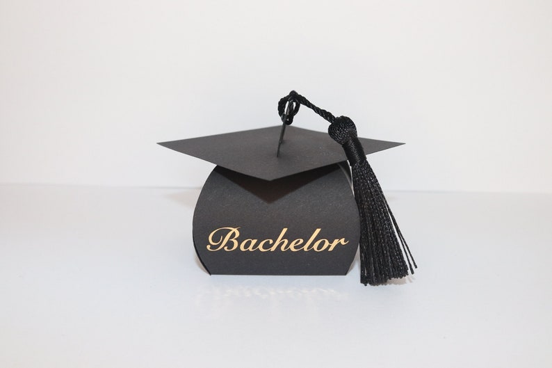 Abitur Bachelor Master Doktor Meister Geldgeschenk Geschenk Geschenkbox Doktorhut Hochschule Schulabschluss Staatsexamen Absolventenkappe Bild 4