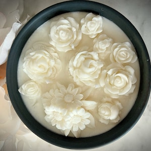 Sculpted Flower Hand Crafted Scented Soy Wax Candle | Nordic   | Relaxing | Botanical | Minimalist Design | Contemporary | Birthday | Gift