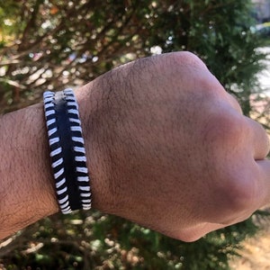 Handmade Stitching Genuine Leather Bracelet, Adjustable bracelet size, Burning on leather, many design, many colors, custom made