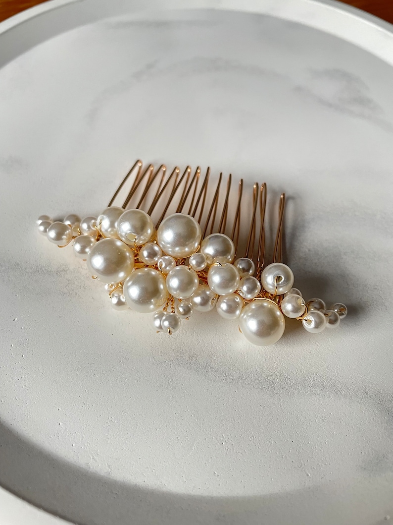 Pearl hair pin accessory for wedding party hair Pearl Pearl Comb