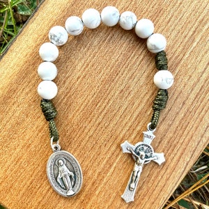 One Decade Rosary, Pocket Rosary, Catholic, Stone Beads, Handmade, Miraculous Medal, Howlite