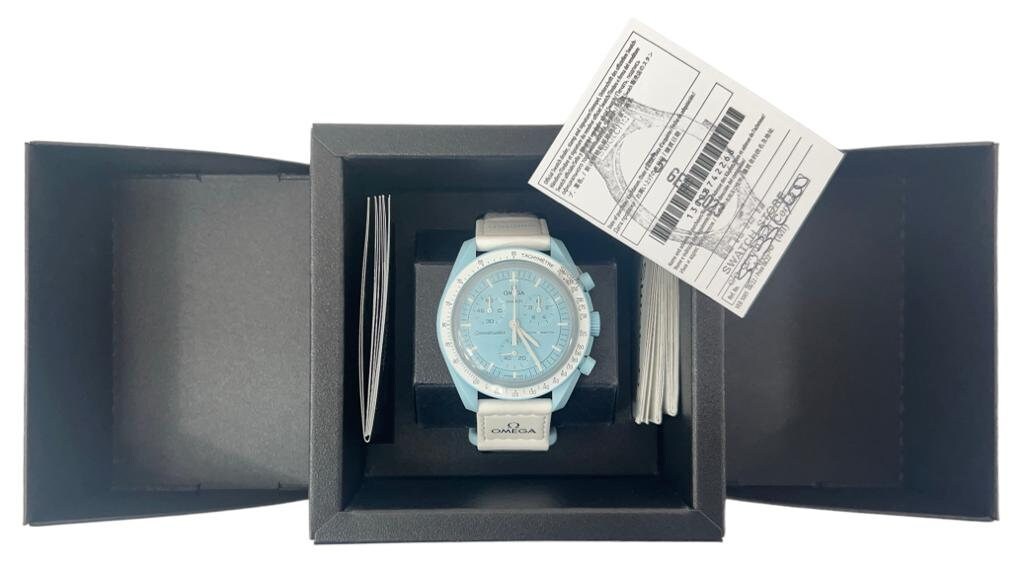 Moonswatch Omega X Swatch Mission to Uranus Wristwatch in Moonswatch Omega X Swatch Mission to Uranus Wristwatch in