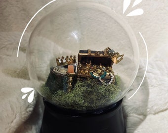 Royal Treasures Fantasy Globe