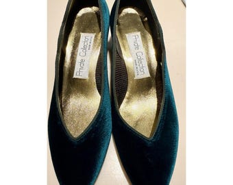 Zapatos de tacón bajo vintage de terciopelo color verde azulado, talla 6.5, colección privada, EE. UU., años 80, color esmeralda.