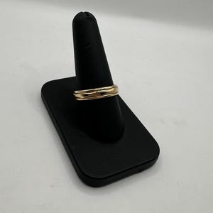 14k Yellow Gold Textured Band – Size 9