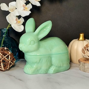 Jadeite Depression Style Glass Bunny Rabbit Covered Candy Dish with Lid, Vintage Style Farmhouse, Cookie Jar, Retro Home Decor, Green, Bowl