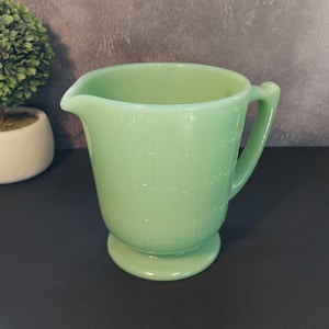 Jadeite Glass 4 Cup Measuring Cup Pitcher w/ Markers, Large - Depression Style, Vintage, Art Deco, Cooking, Farmhouse Kitchen, Milk Glass