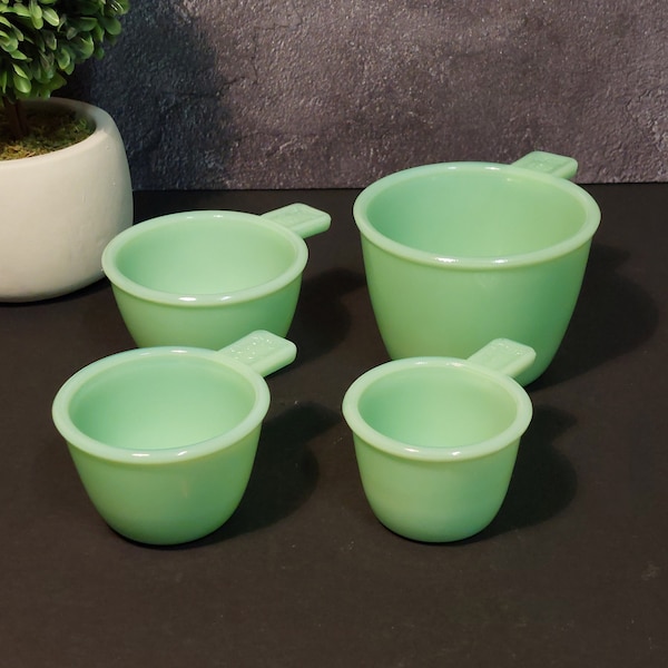 Jadeite Green Depression Style Glass 4 PC Nesting Measuring Cup Set w/ Markers - Vintage, Art Deco, Kitchenware, Farmhouse, Cooking, Bowl