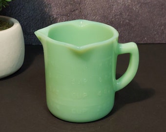 Jadeite Green Glass Measuring Cup w/ Markers - Depression Style, Vintage, Farmhouse Decor, Milk Glass, Kitchenware, Cooking, Jade Green, Jar