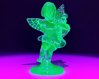 Green Vaseline Glass Uranium Glass Cherub Angel Figurine - Depression Style Glass, Retro Home Decor, UV Blacklight, Art Glass, Centerpiece