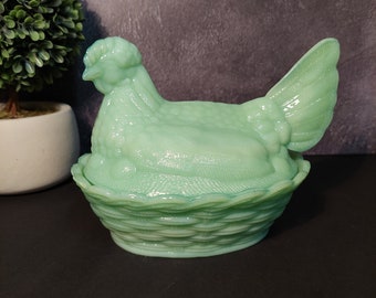 Jadeite Depression Style Glass Nesting Chicken Hen on Nest Candy Dish with Lid - Vintage, Farmhouse, Cookie Jar, Rooster, Retro Home Decor