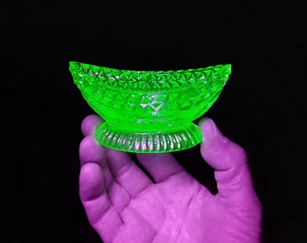 Green Vaseline Glass Uranium Glass Flower Canoe Salt Cellar Dip Dish - Bowl, Depression Style Glass, Vintage, Farmhouse Kitchenware, Cooking