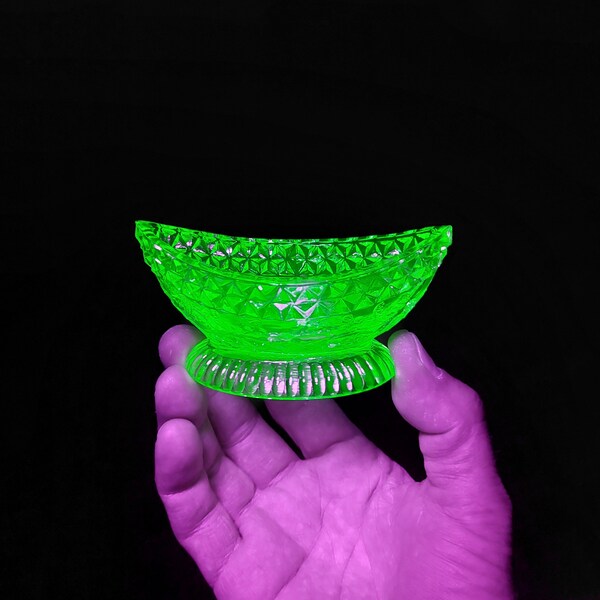 Green Vaseline Glass Uranium Glass Flower Canoe Salt Cellar Dip Dish - Bowl, Depression Style Glass, Vintage, Farmhouse Kitchenware, Cooking