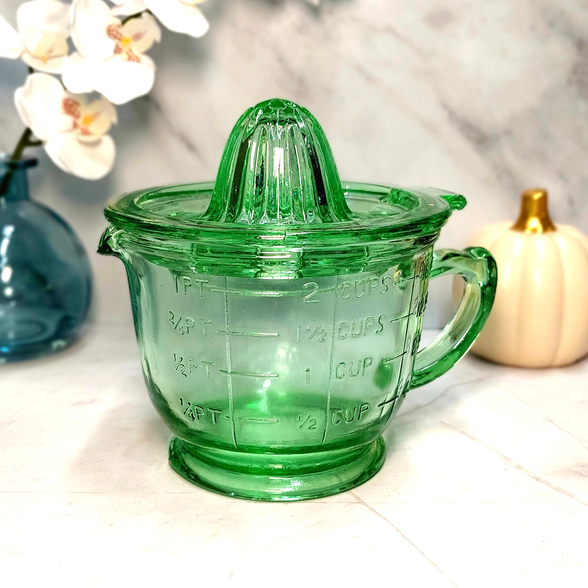 Juicer Reamer Glass Measuring Cup, Green, 2 Cup - Depression Style
